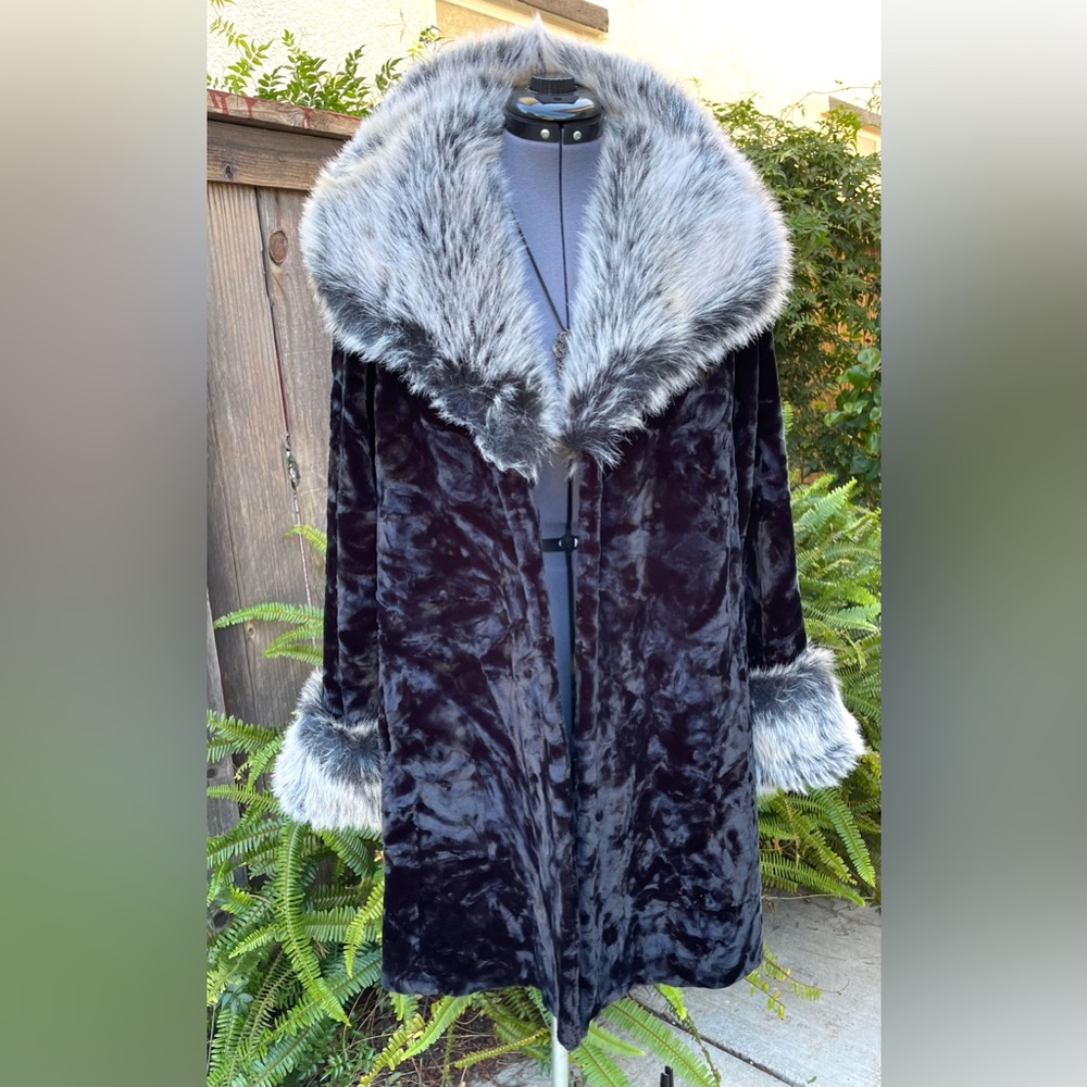 American Vintage Black and Gray Faux Fur Pea Coat - Picture 2 of 16